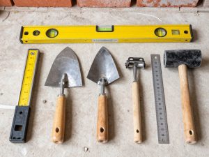 أدوات معلم بناء الطوفه الأساسية للعمل الاحترافي