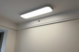 أعمال كهرباء تشطيب نهائية ضمن مشروع ديكور وكهرباء