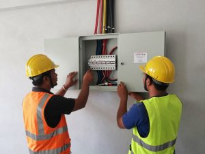 ترميم كهرباء في منطقة الفردوس