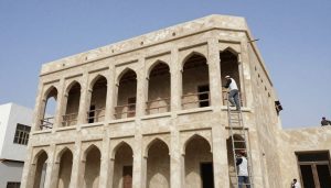 ترميم مبنى قديم في الكويت مع الحفاظ على طابعه التراثي