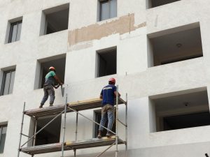 ترميمات عامة للواجهات الخارجية لمبنى في الكويت