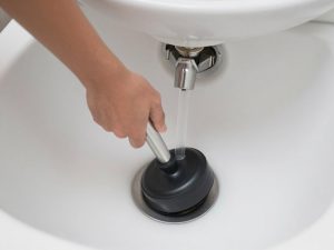 تسليك انسداد في مجاري صيانة السباكة تسليك انسداد في مجاري صيانة السباكة